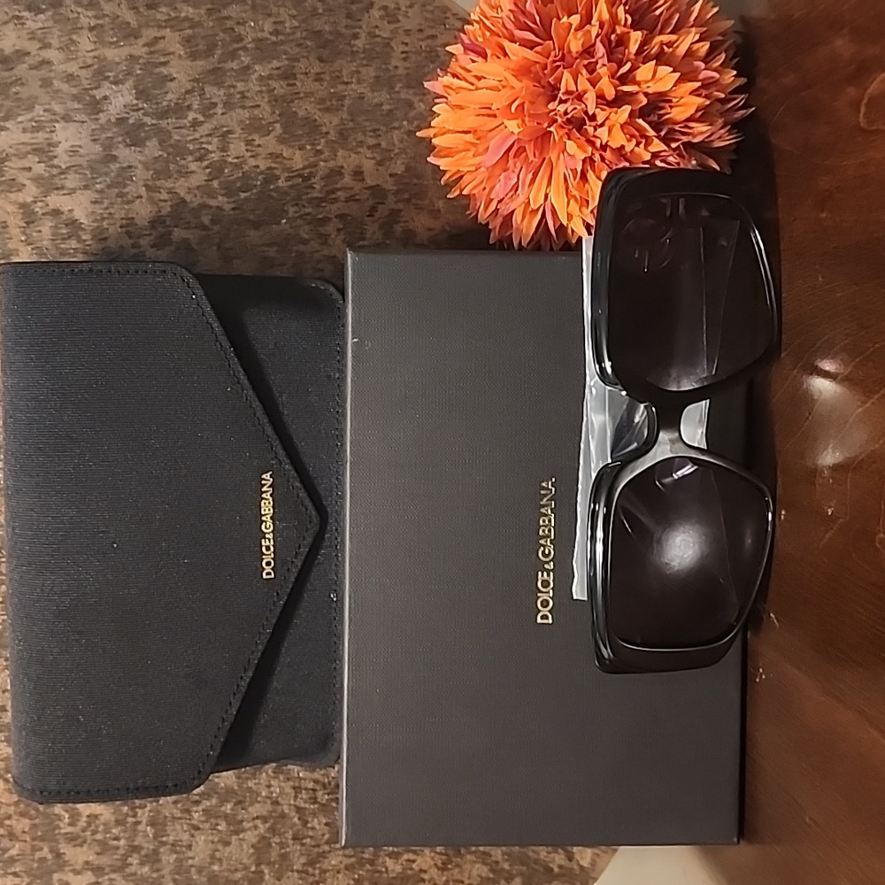 Dolce And Gabbana Sunglasses - Picture 7 of 9
